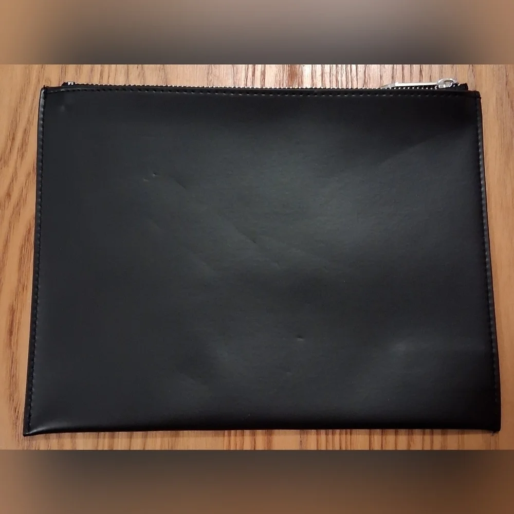 NWOT Thierry Mugler Parfum Black Vegan  Cosmetic Makeup Beauty Travel Pouch Bag